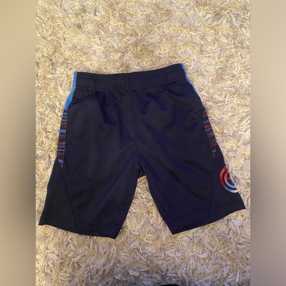 Marvel Avengers Boys Shorts Size (6/7)